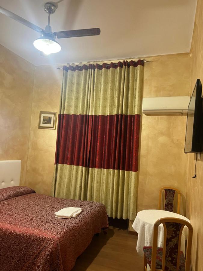 Roma Guest House Luaran gambar